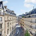 Newly Renovated Studio 2P- Elysee St-Honore