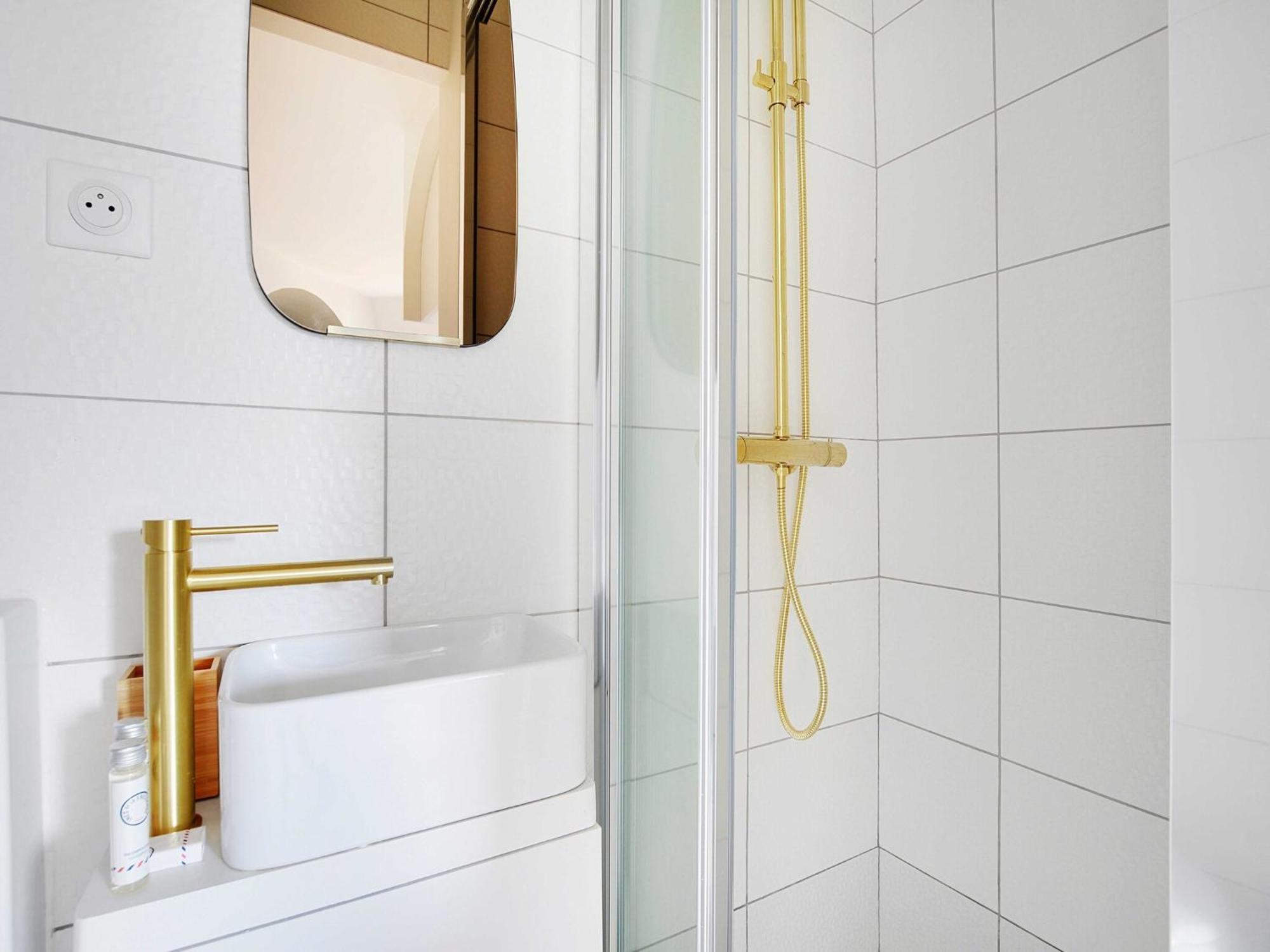 Apartment Newly Renovated 2p- Elysee St-honore *