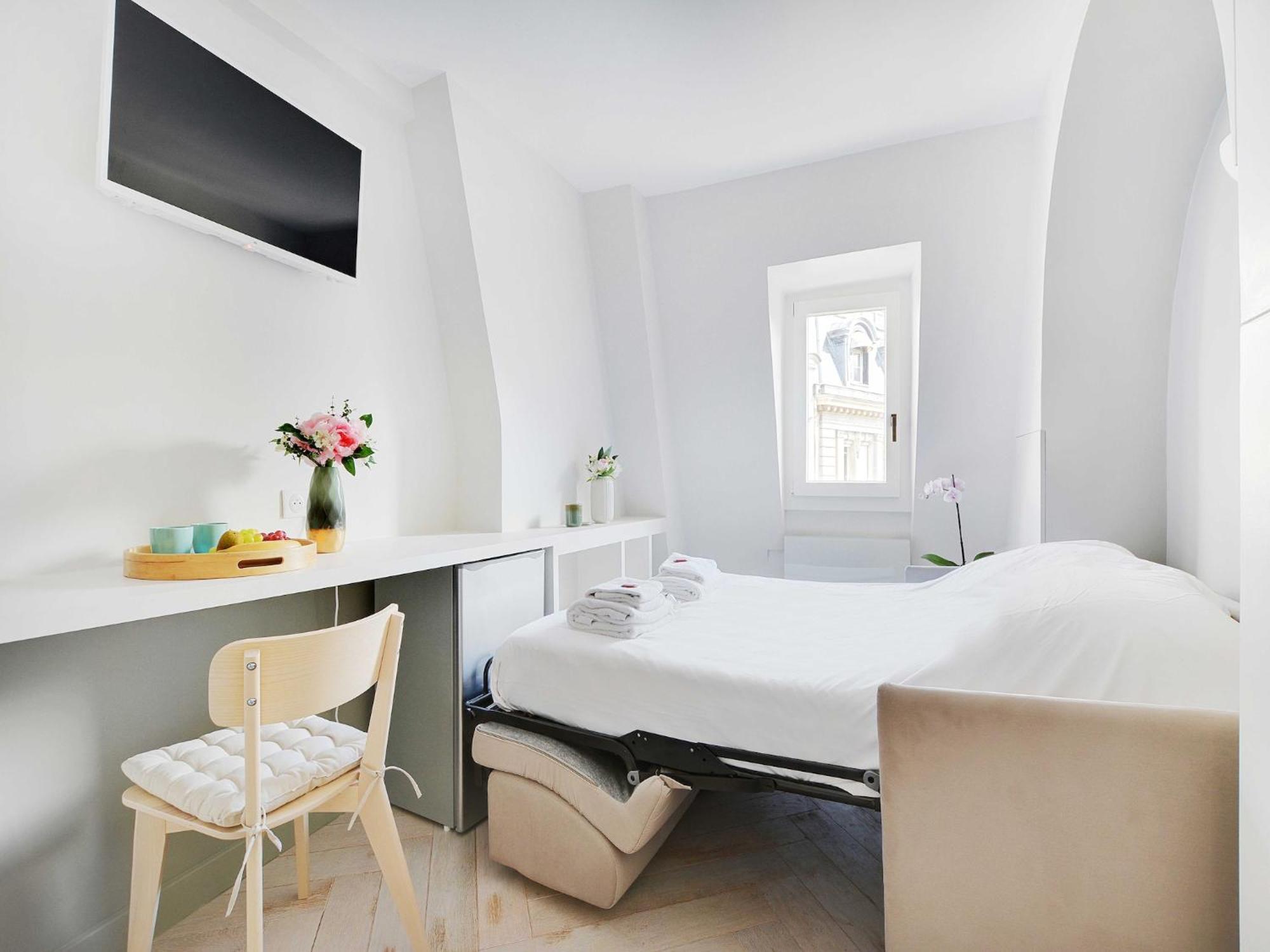 Apartment Newly Renovated 2p- Elysee St-honore *